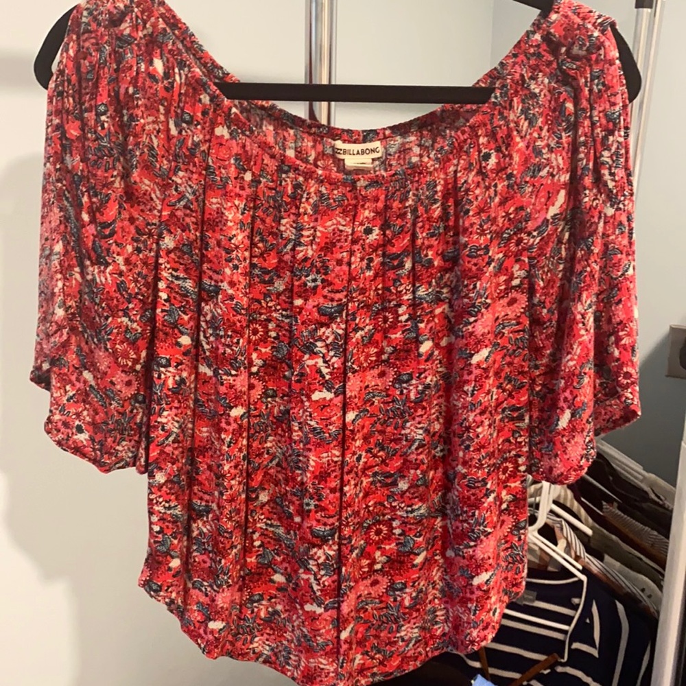 Crop style off the shoulder slit sleeve top